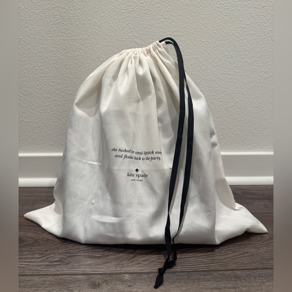 Kate Spade Carter Street Devlin Black Pebbled Leather Purse - Picture 10 of 11